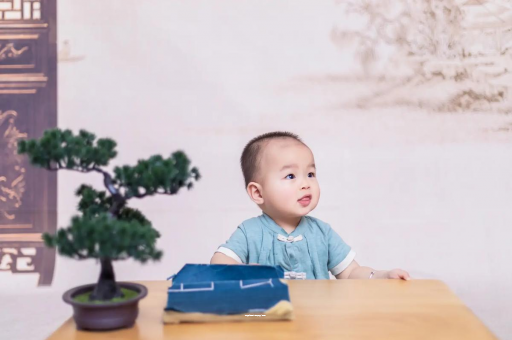 姜堰宝宝半夜吐了怎么回事 姜堰宝宝半夜吐了怎么回事